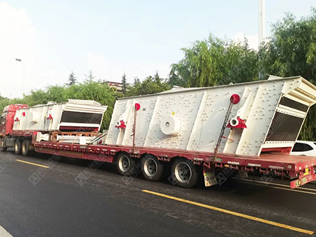 發貨（huò）忙—山西省河津市建築固廢資源（yuán）化項目全套裝備如期（qī）抵達現場